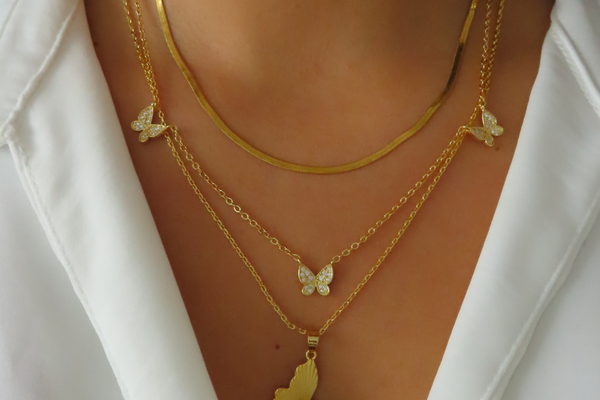 Style Guide: Layering Necklaces For The Perfect Stack