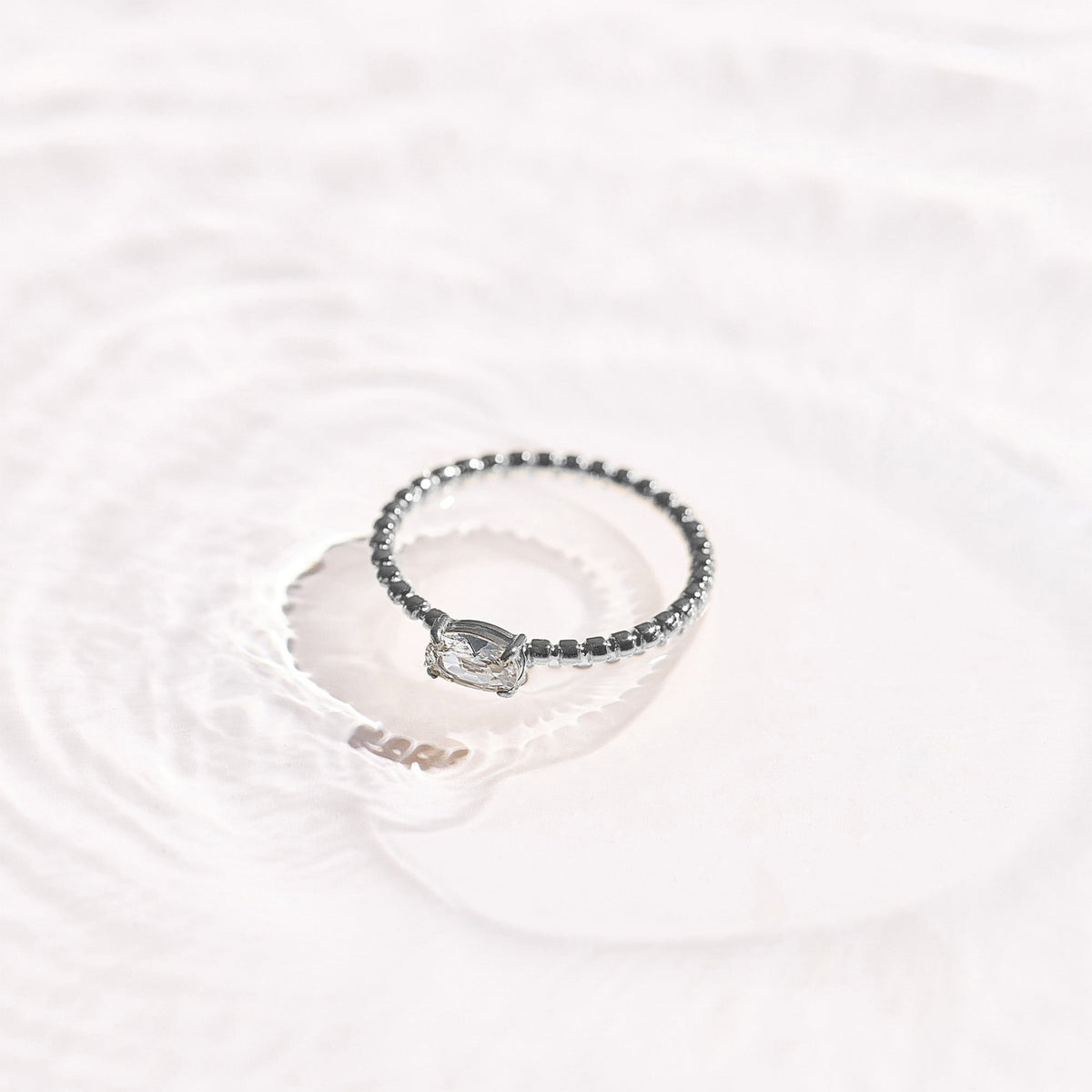 Oval Radiance Ring - EVRYJEWELS