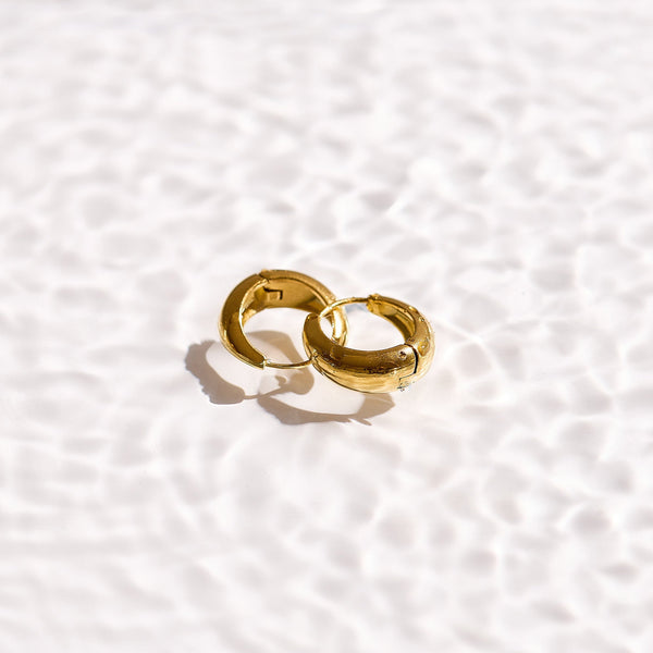 Teardrop Small Curve Hoop Earrings - EVRYJEWELS