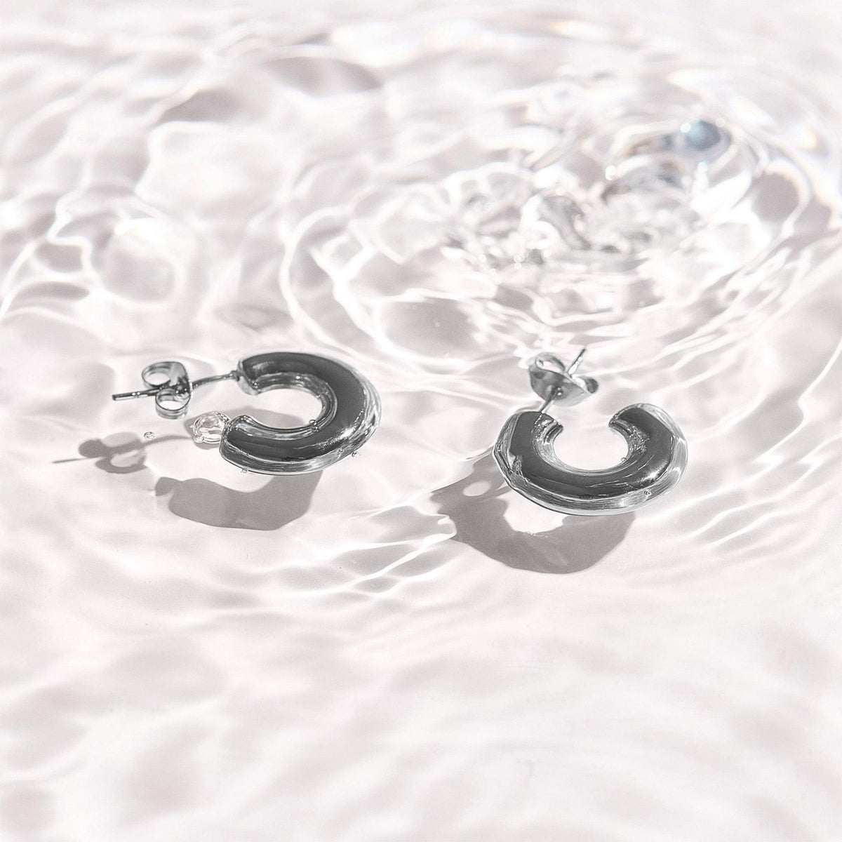 Chunky Curved Hoop Earrings - EVRYJEWELS