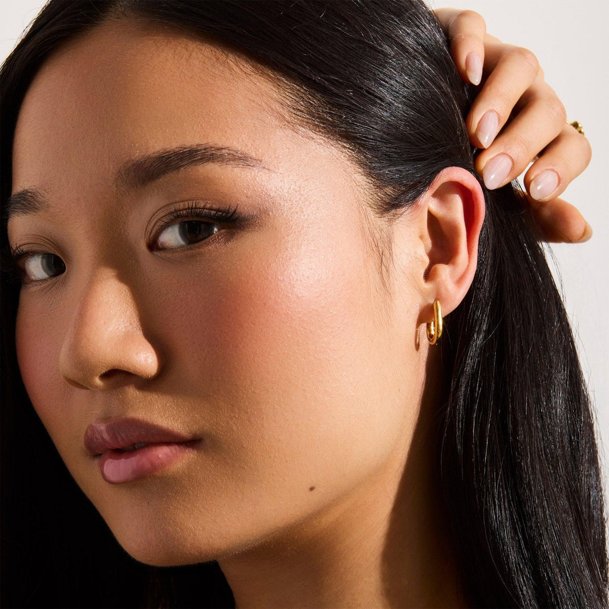 Bold Oval Hoop Earrings - EVRYJEWELS