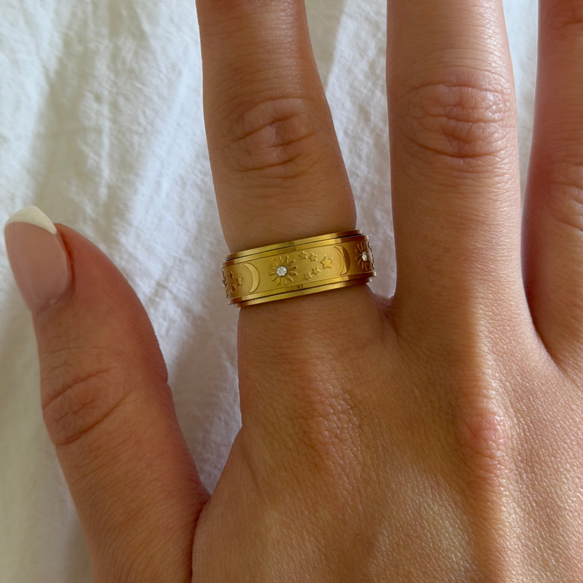 Infinite Stars Fidget Ring - EVRYJEWELS