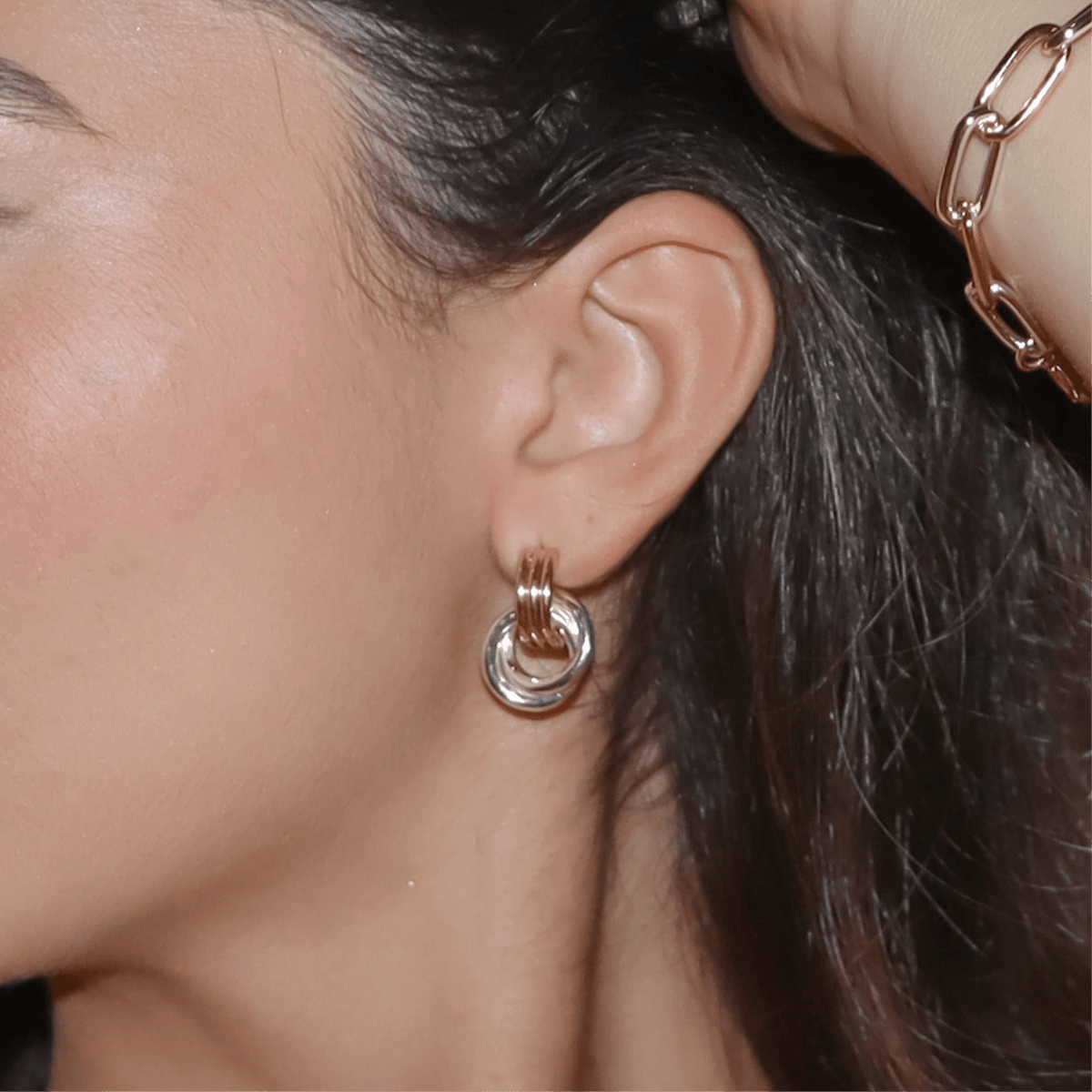 Interlock Earrings - EVRYJEWELS