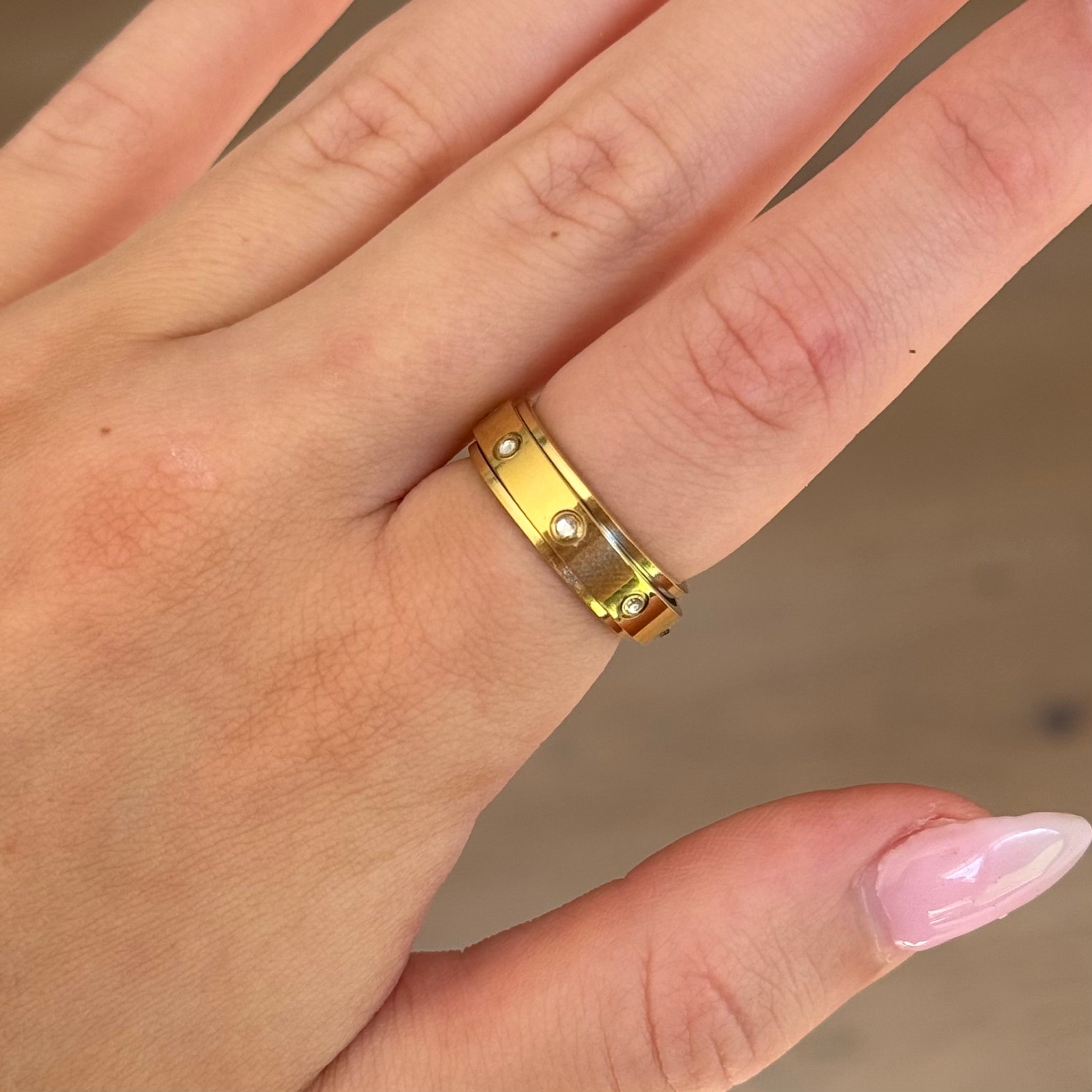 Rich Girl Fidget Ring - EVRYJEWELS