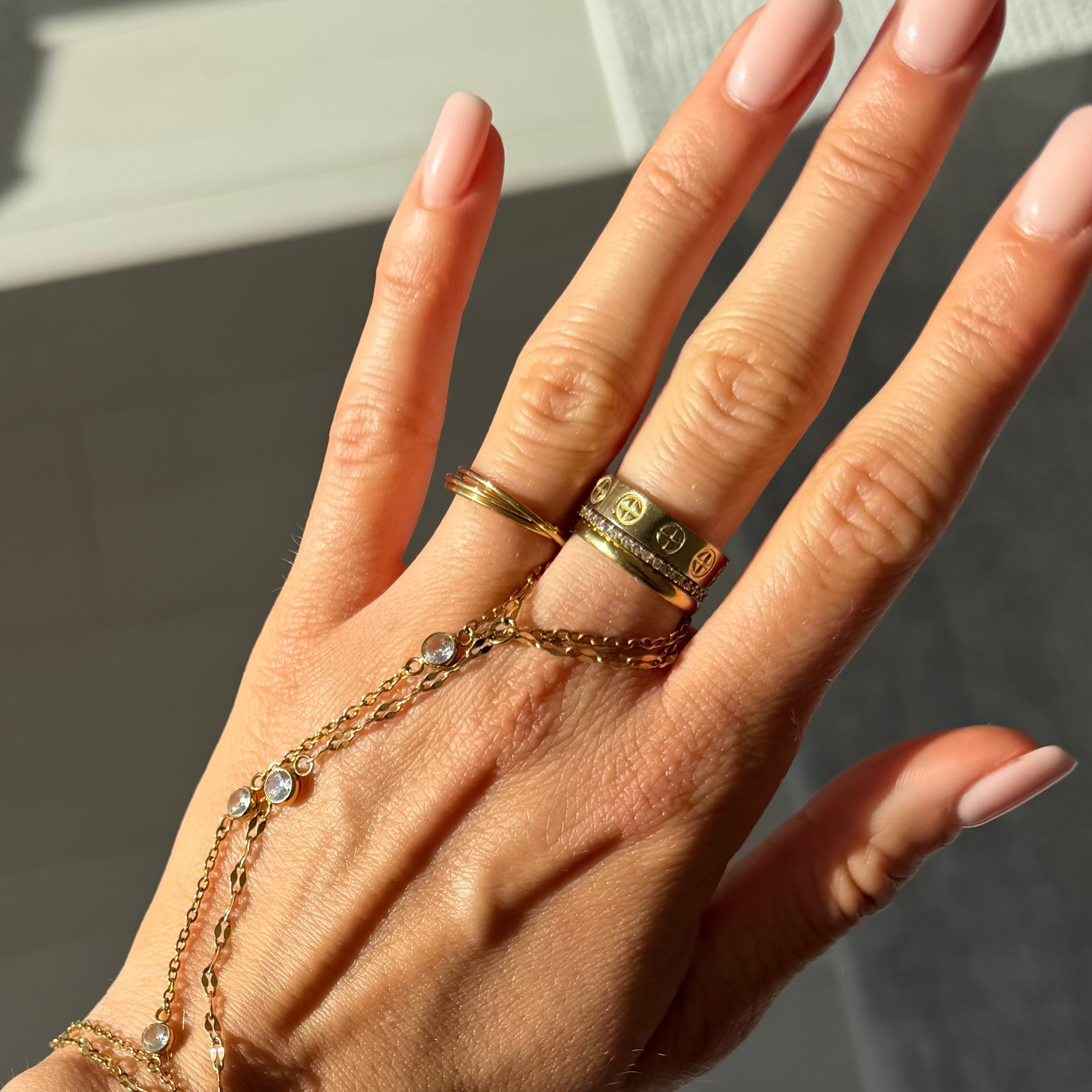 Starlight Hand Chain - EVRYJEWELS