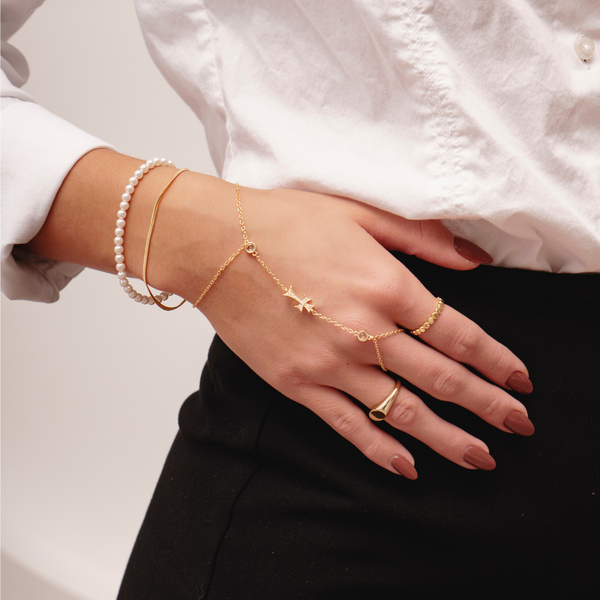 Hand Chains — Modern, Chic & Layerable Jewelry – EVRYJEWELS