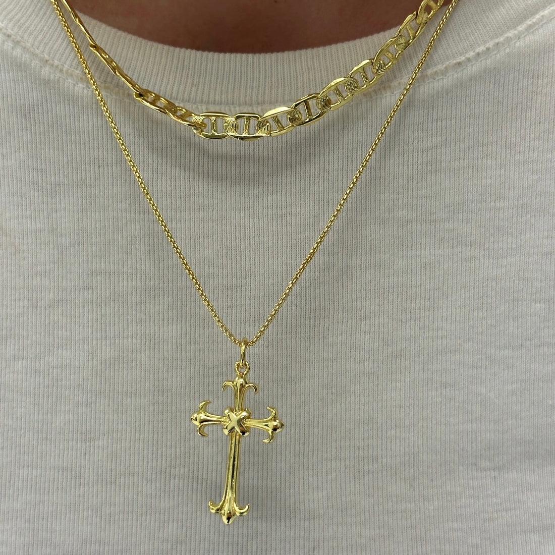 Collier Sacred Cross