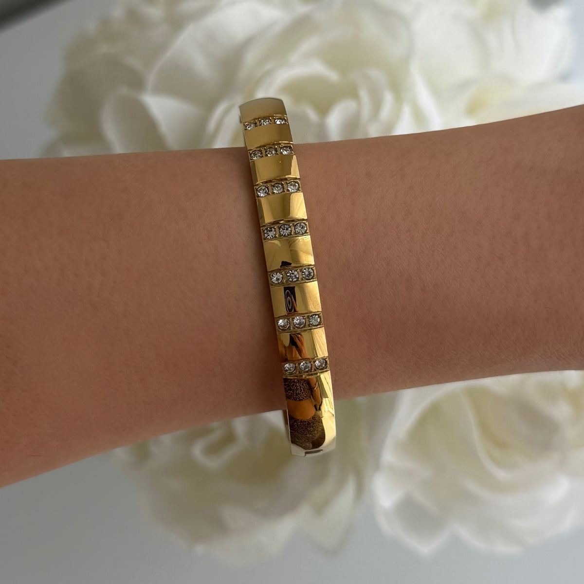 Aurora Bangle - EVRYJEWELS