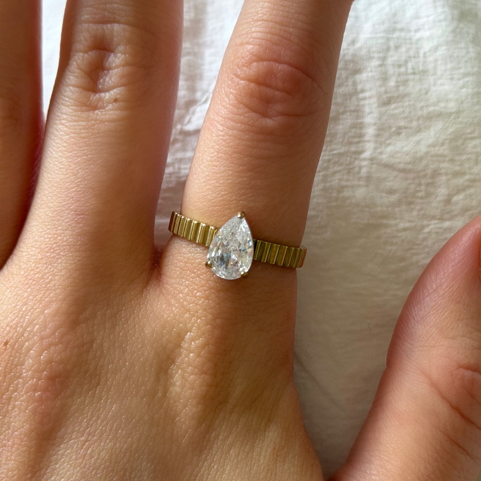 Heartline Ring - EVRYJEWELS