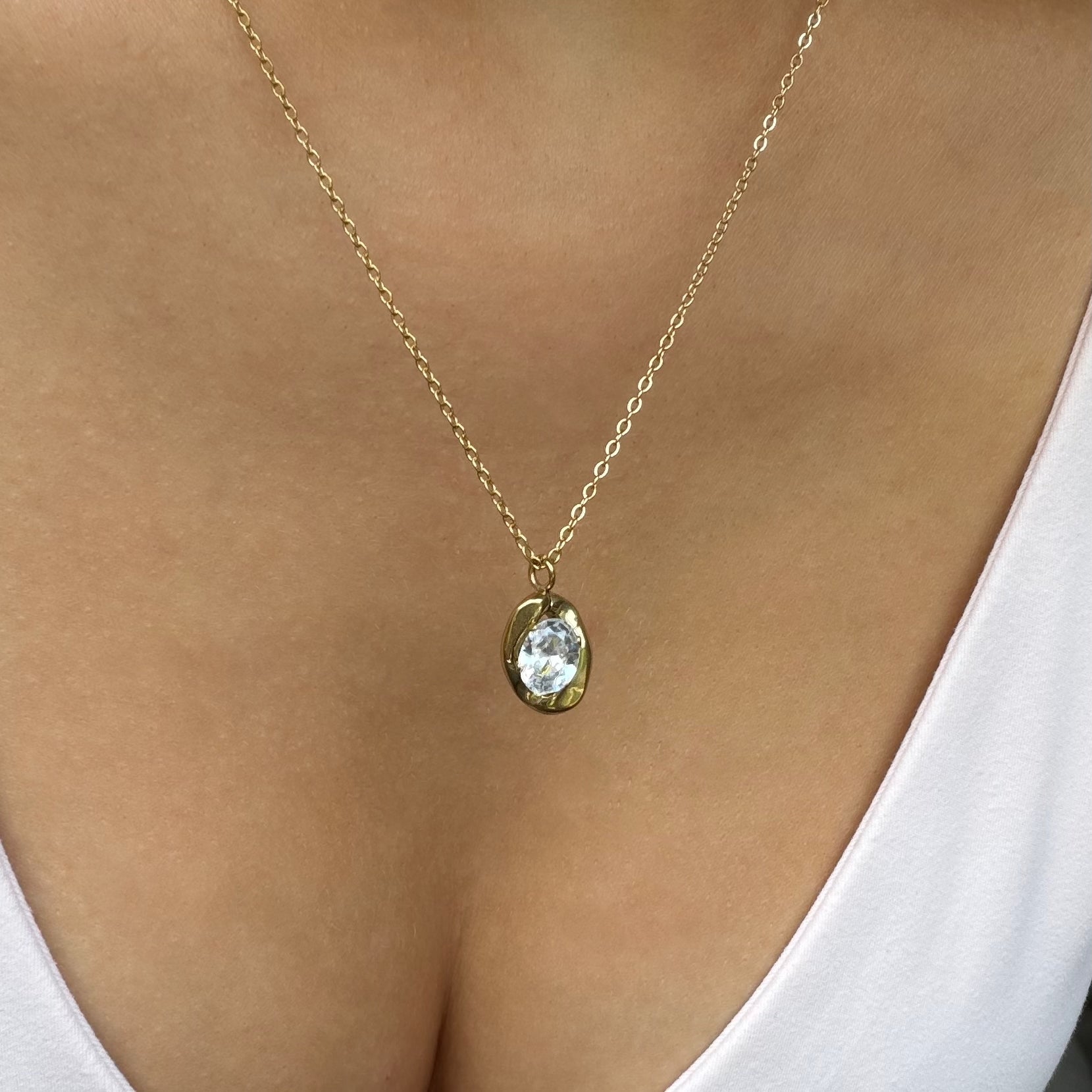 Crushed Glow Necklace - EVRYJEWELS