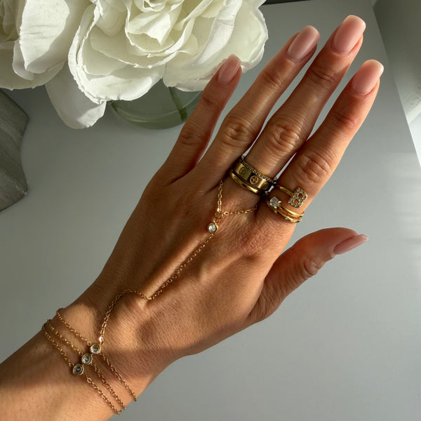 Audrey Hand Chain - EVRYJEWELS