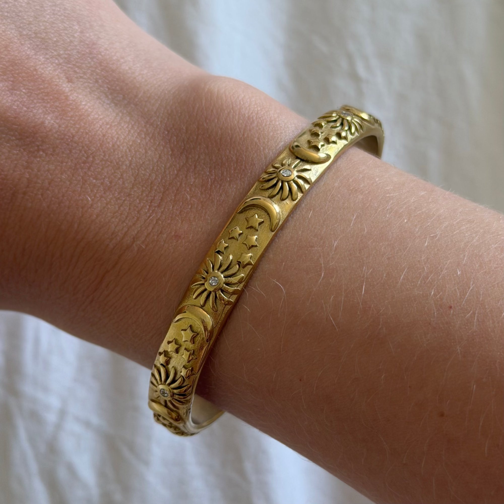 Radiant Luna Bangle - EVRYJEWELS