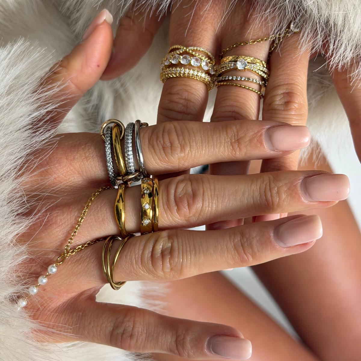 She's Glowing Ring - EVRYJEWELS