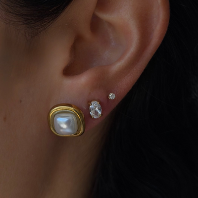 Daisy Dreams Pearl Earrings - EVRYJEWELS