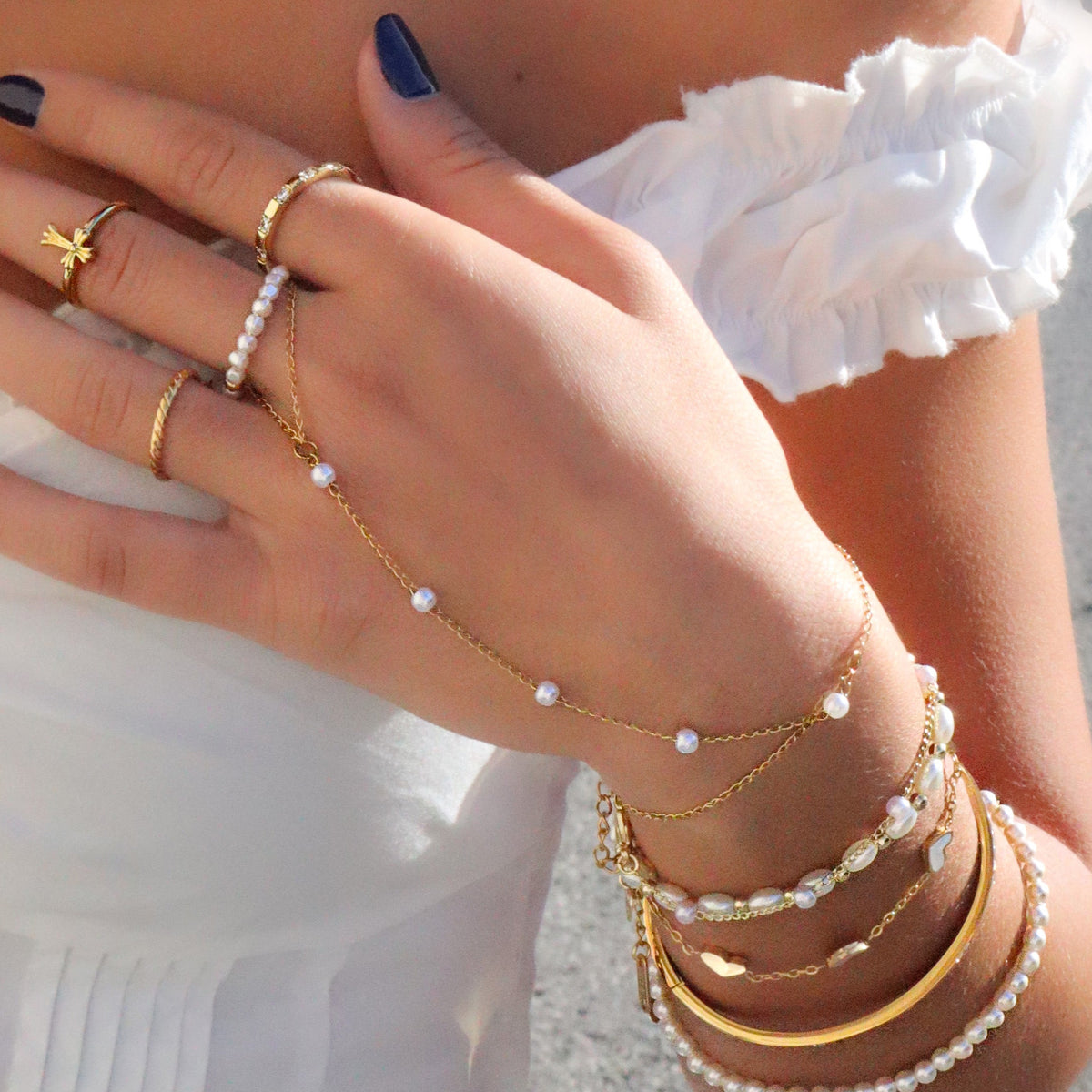 Lover Girl Hand Chain - EVRYJEWELS