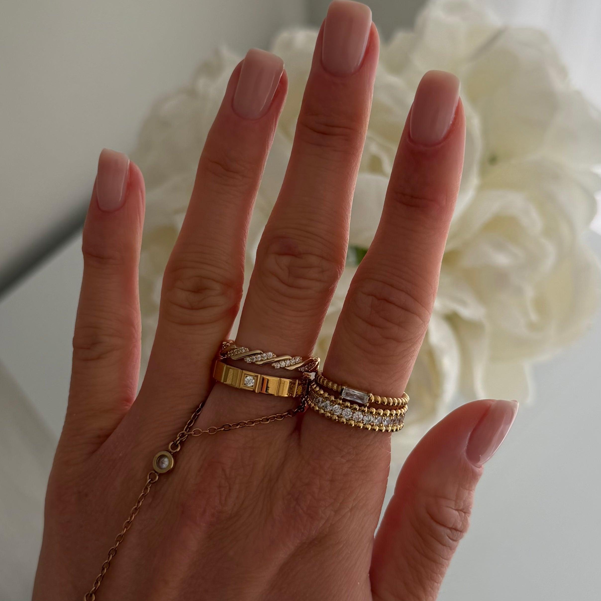 Moonbeam Ring - EVRYJEWELS