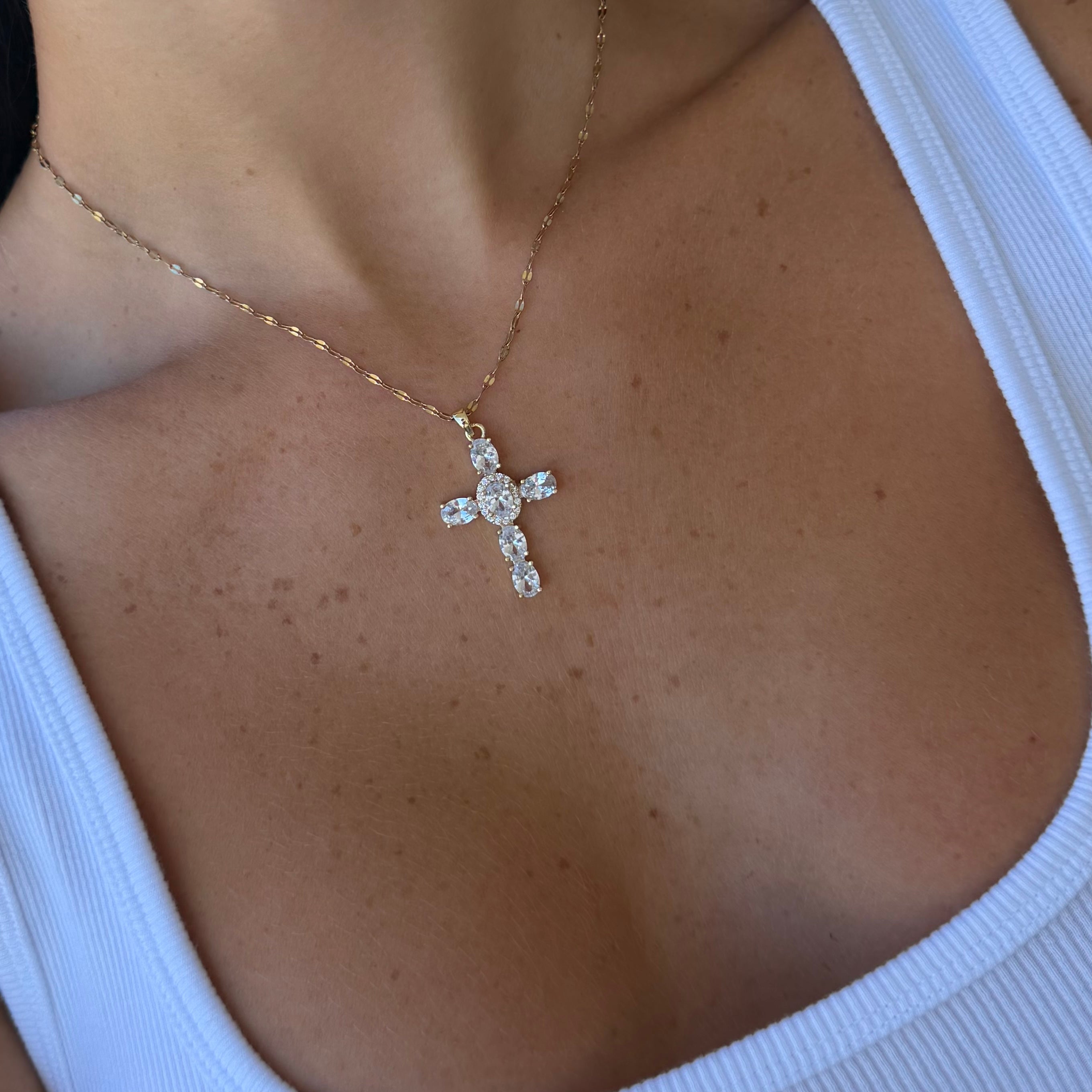 Heavenly Glow Cross Necklace - EVRYJEWELS