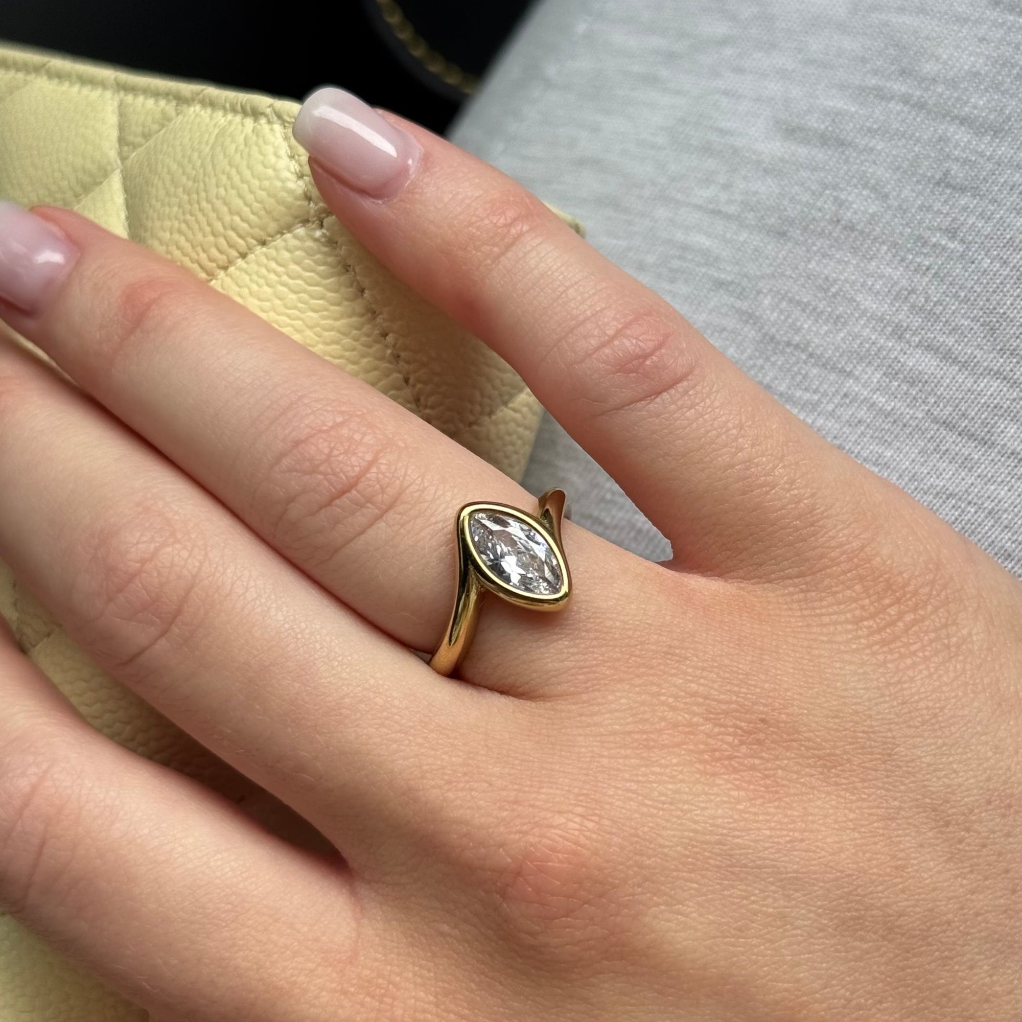 Twinkle Wave Ring - EVRYJEWELS