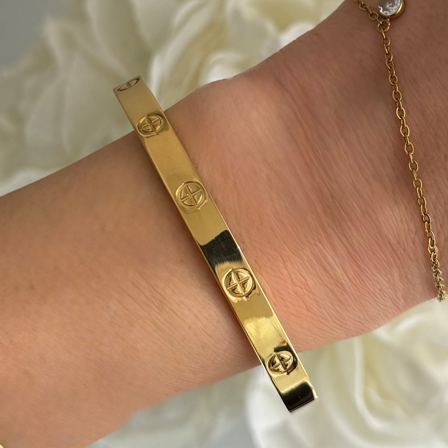 Linked Babe Bangle - EVRYJEWELS
