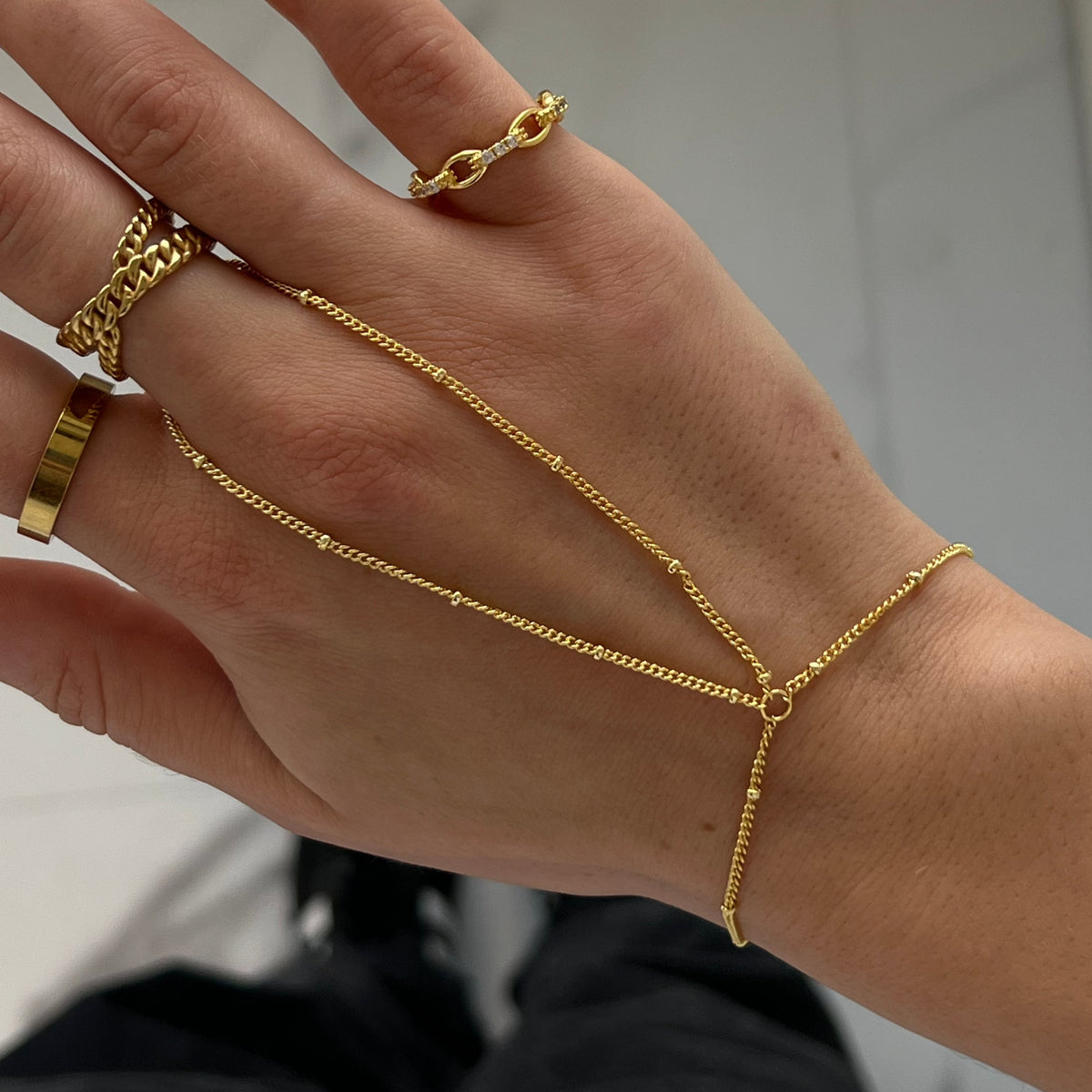 Isla Hand Chain – EVRYJEWELS