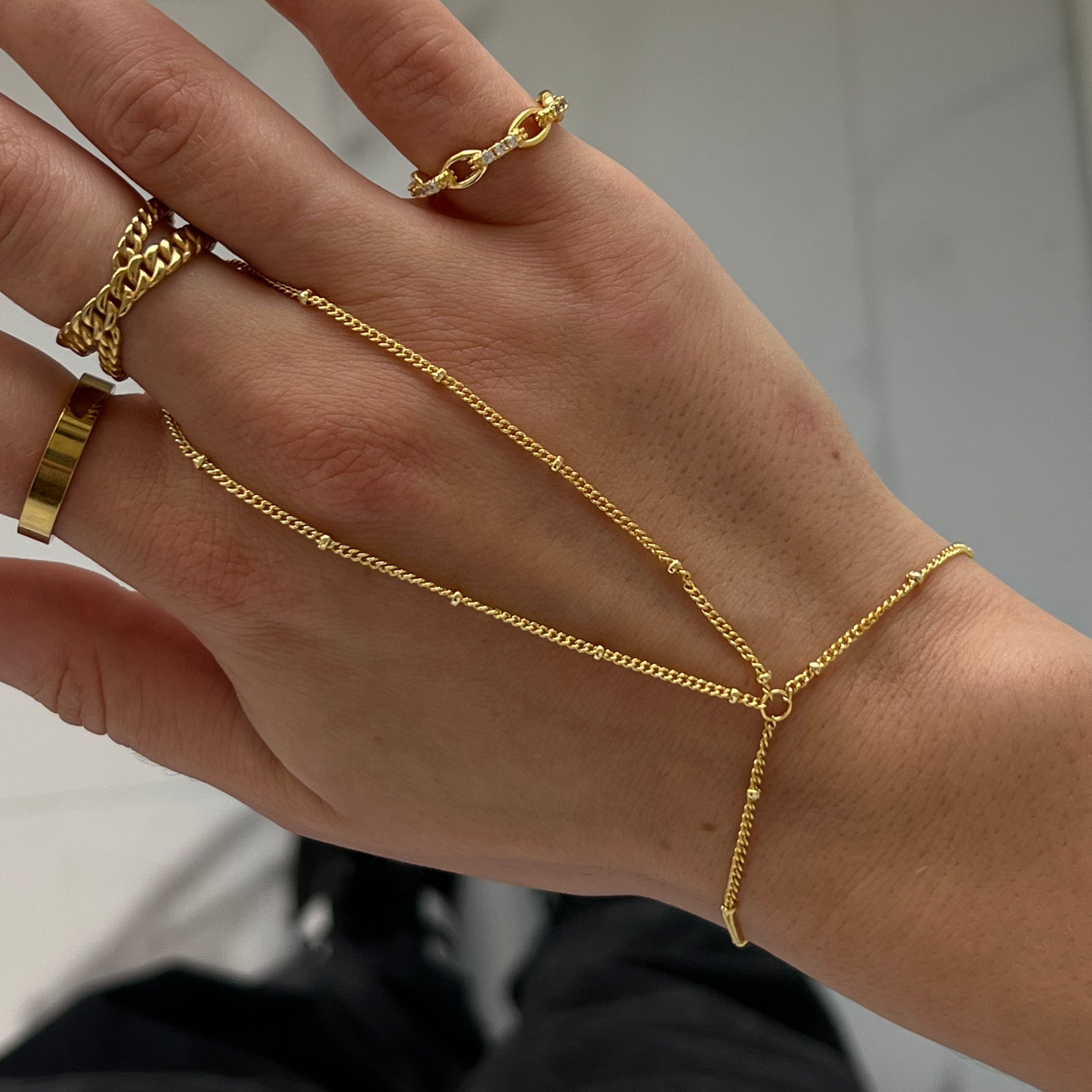 Isla Hand Chain - EVRYJEWELS