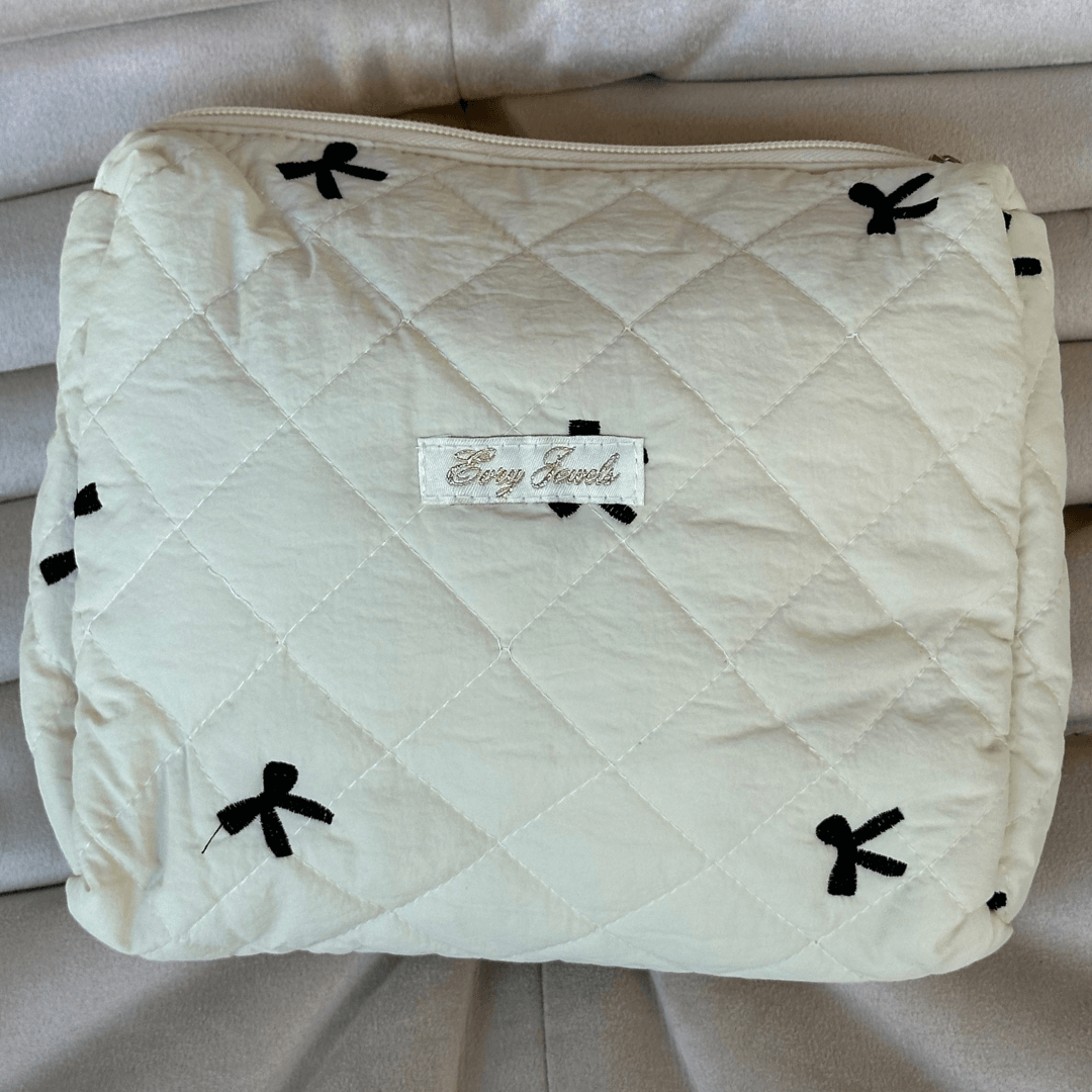 Put a Bow on It Toiletry Bag - EVRYJEWELS