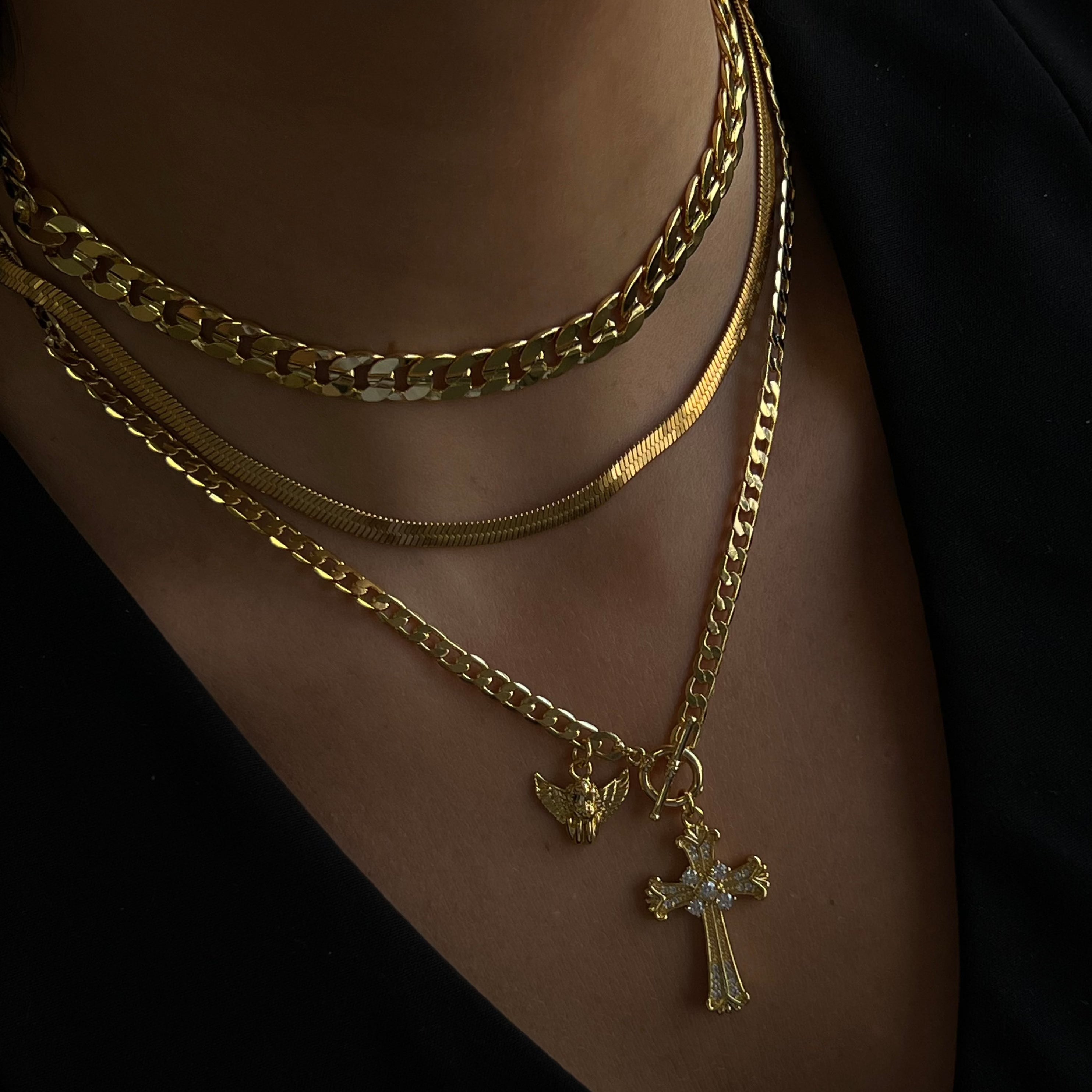 She's An Angel Necklace - EVRYJEWELS