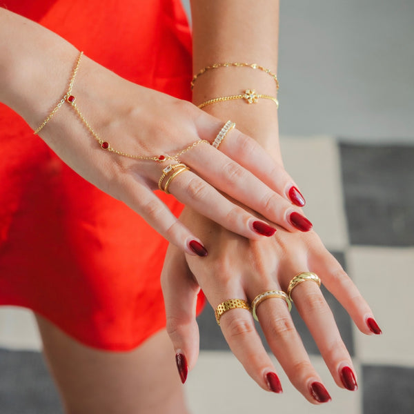 Hand Chains — Modern, Chic & Layerable Jewelry – EVRYJEWELS