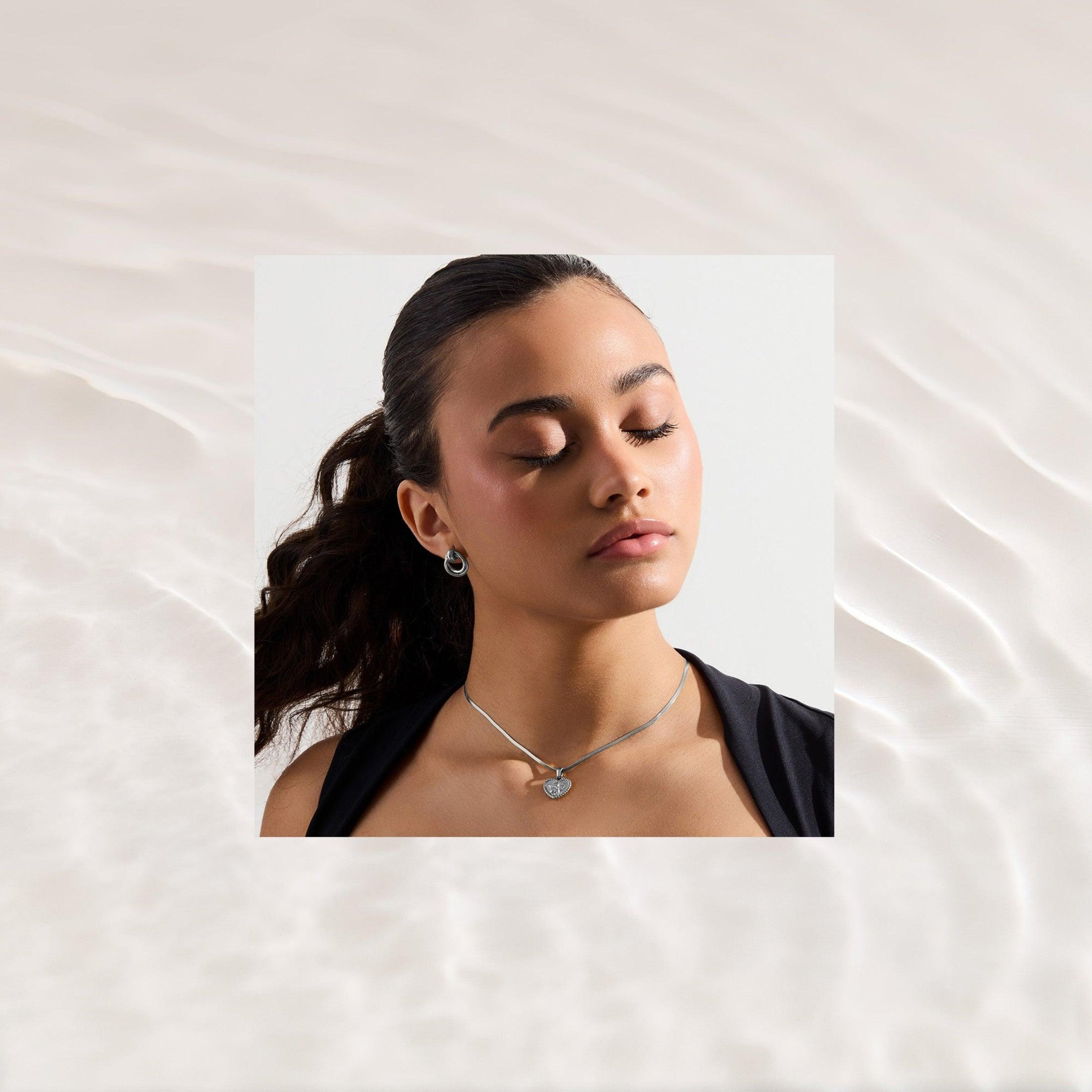 Touched by Angels Necklace - EVRYJEWELS