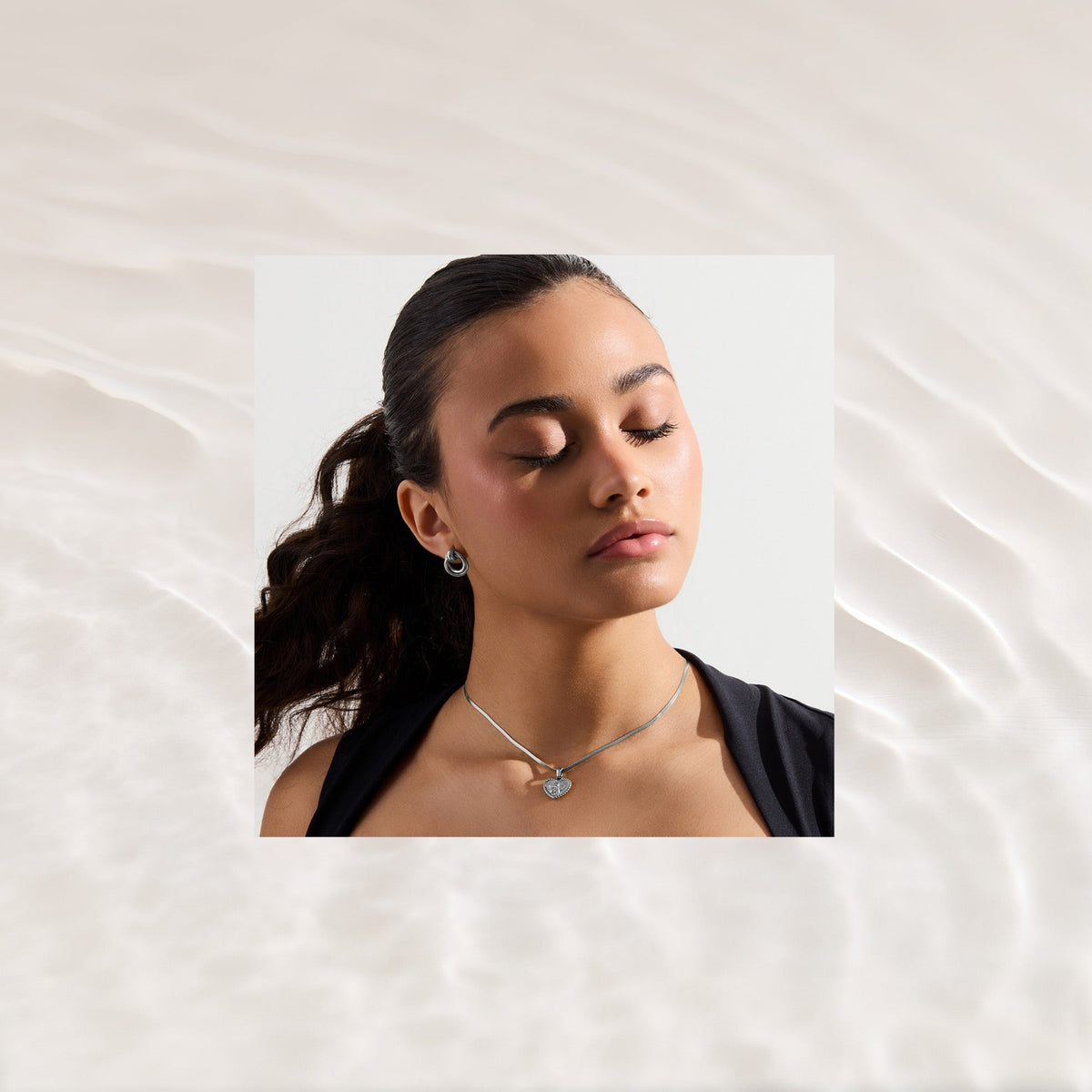 Touched by Angels Necklace - EVRYJEWELS