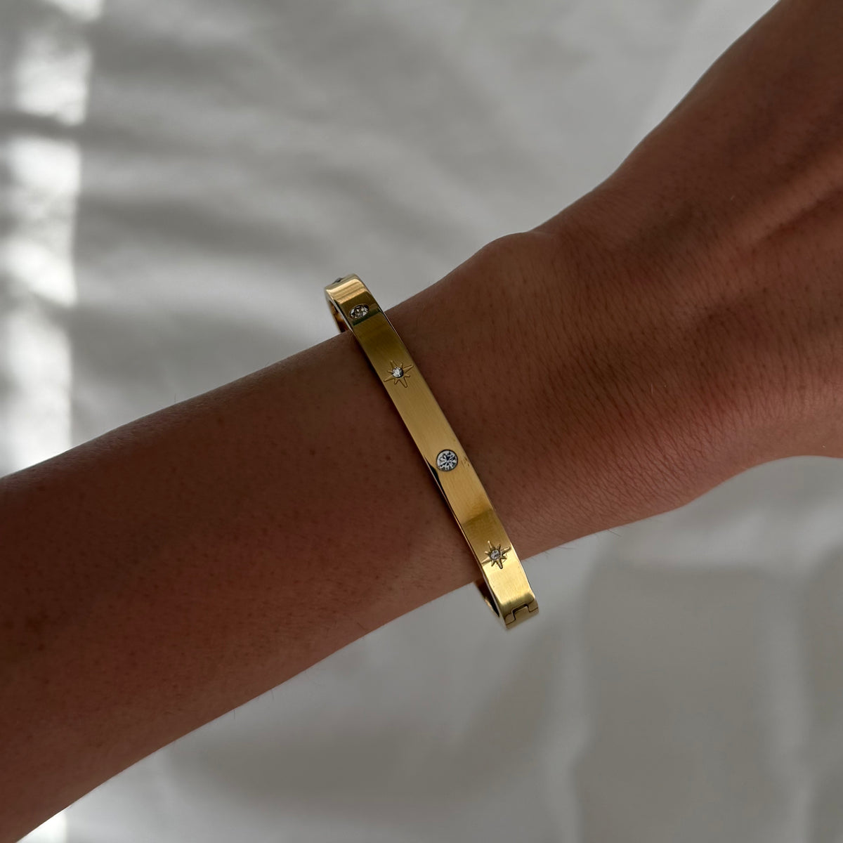 Twinkle Bangle - EVRYJEWELS