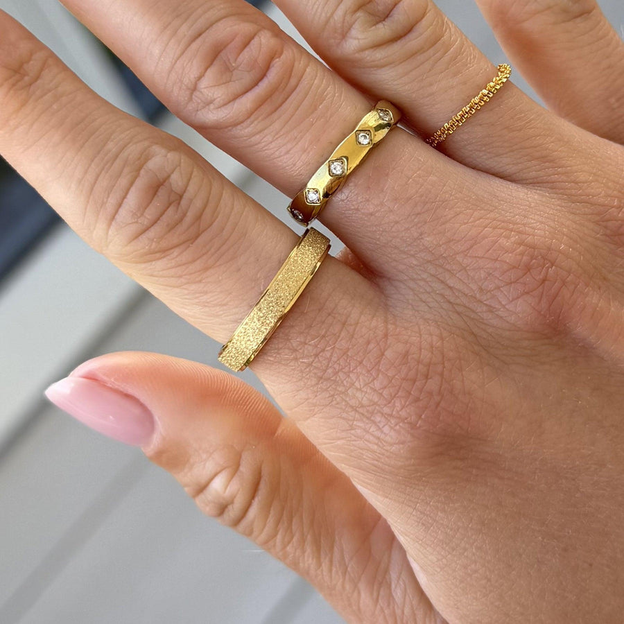 Glimmer & Shimmer Ring - EVRYJEWELS