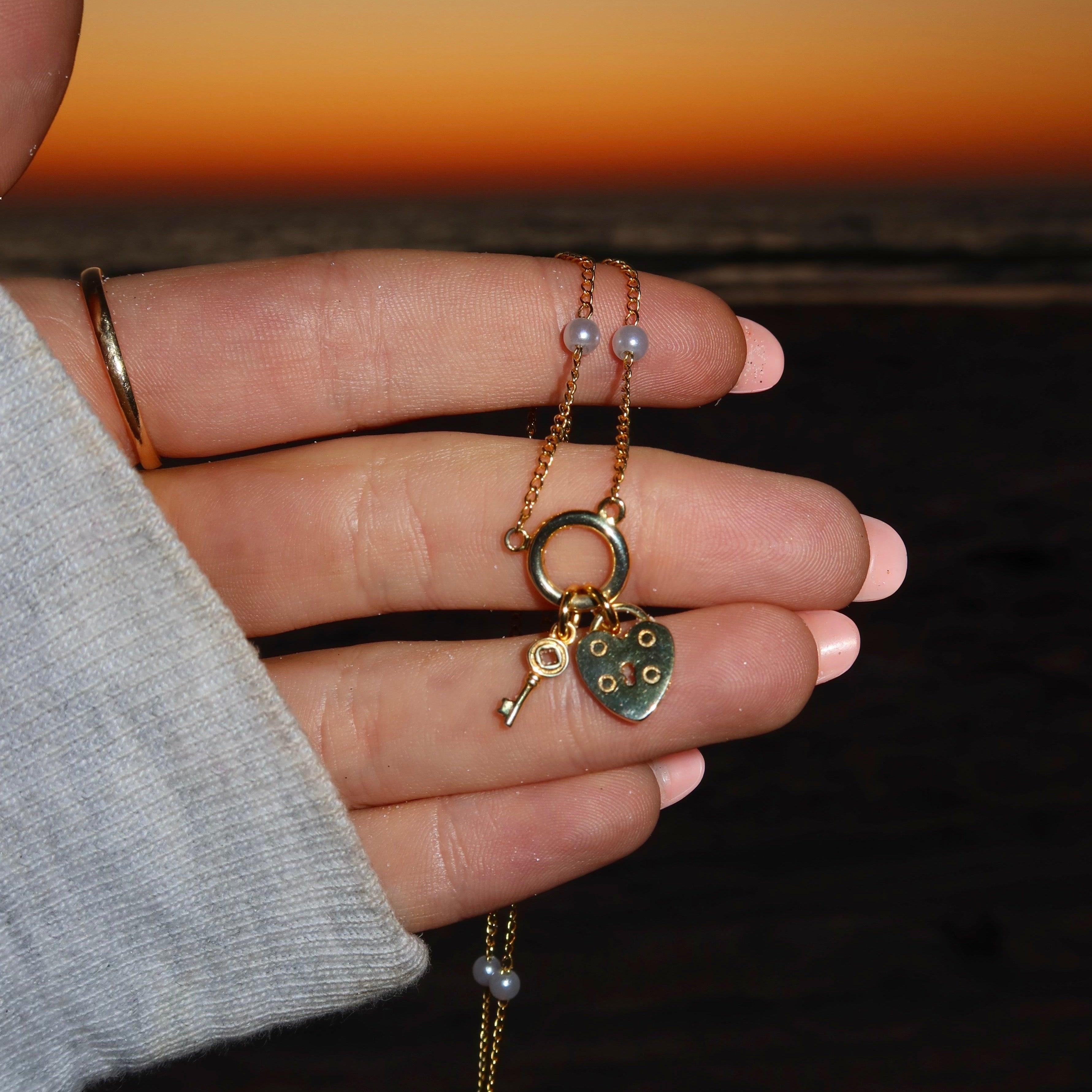 Love Locked Necklace - EVRYJEWELS