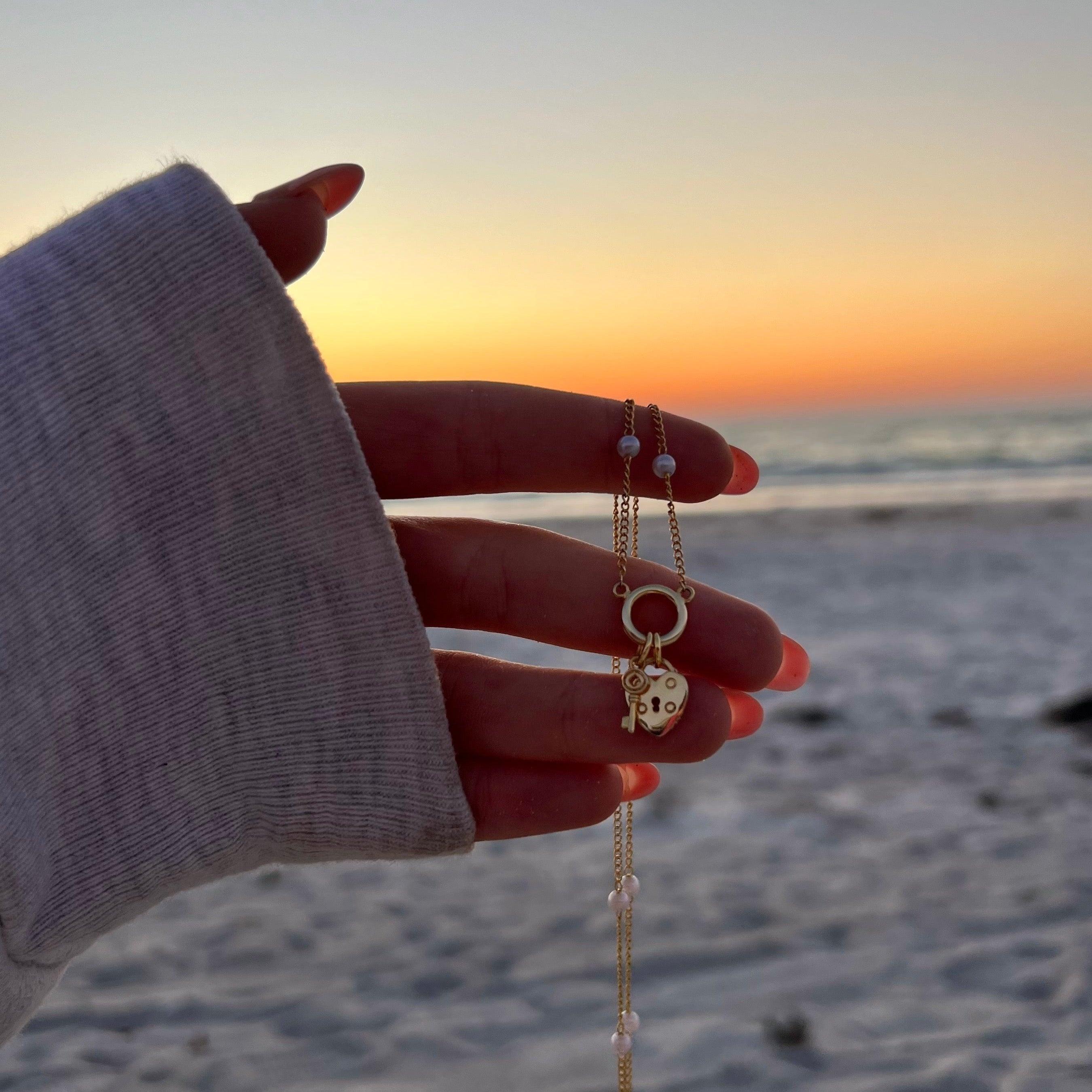 Love Locked Necklace - EVRYJEWELS