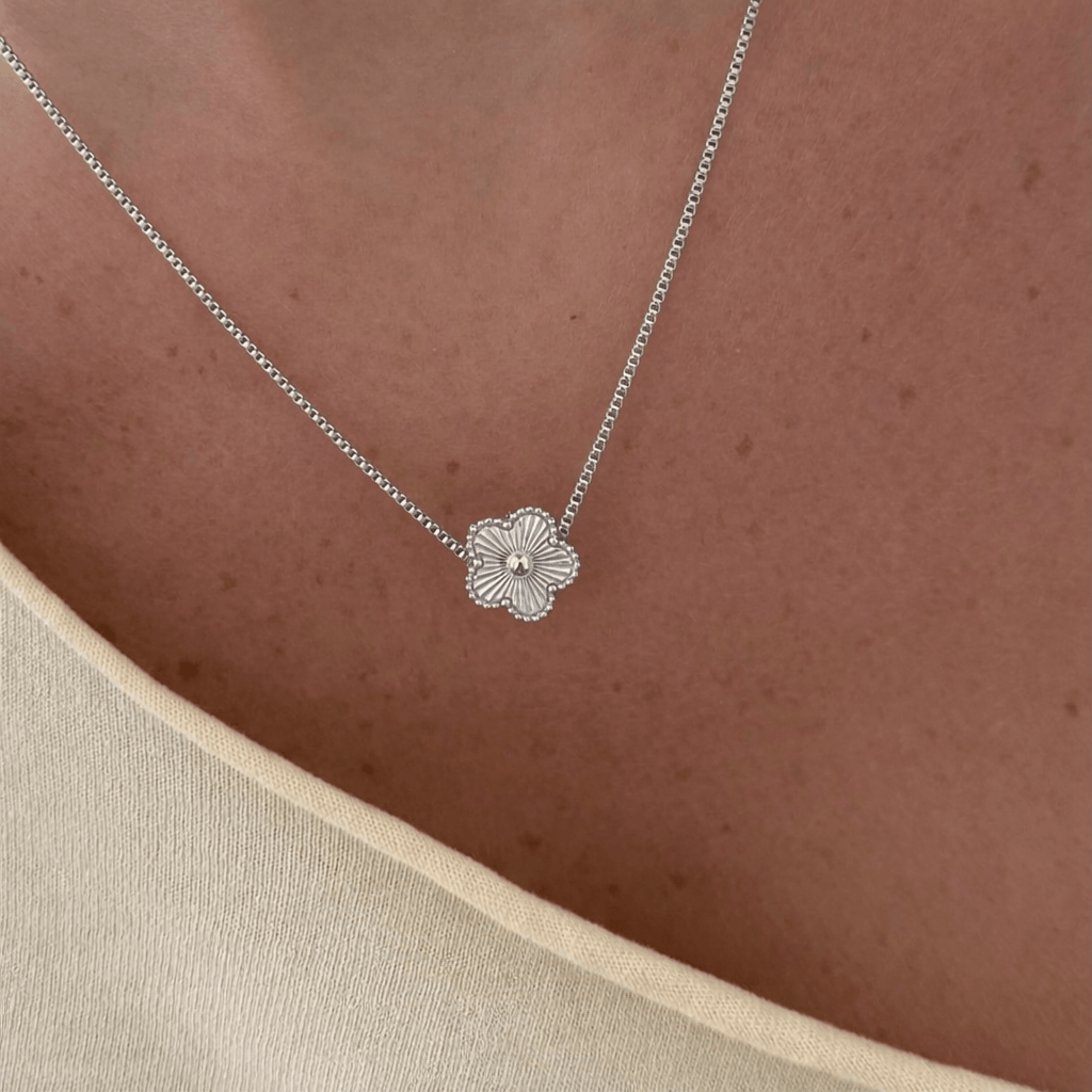 Lucky Bloom Necklace - EVRYJEWELS