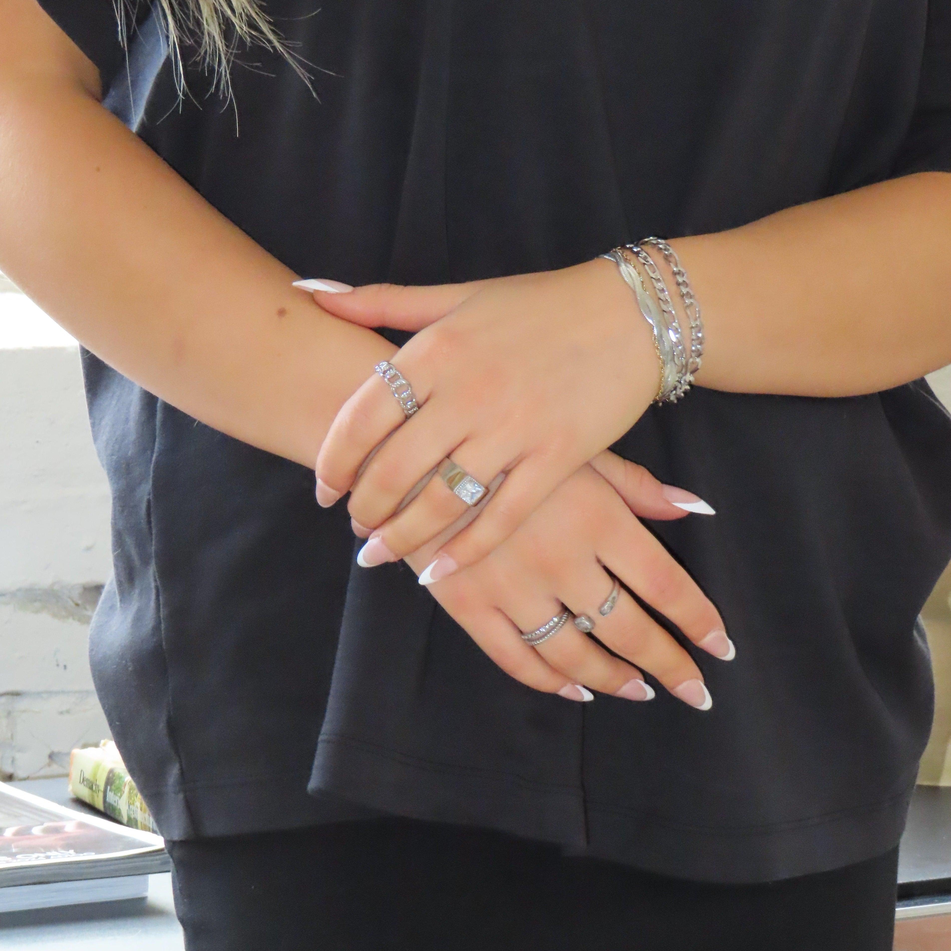 Medusa Bracelet - EVRYJEWELS