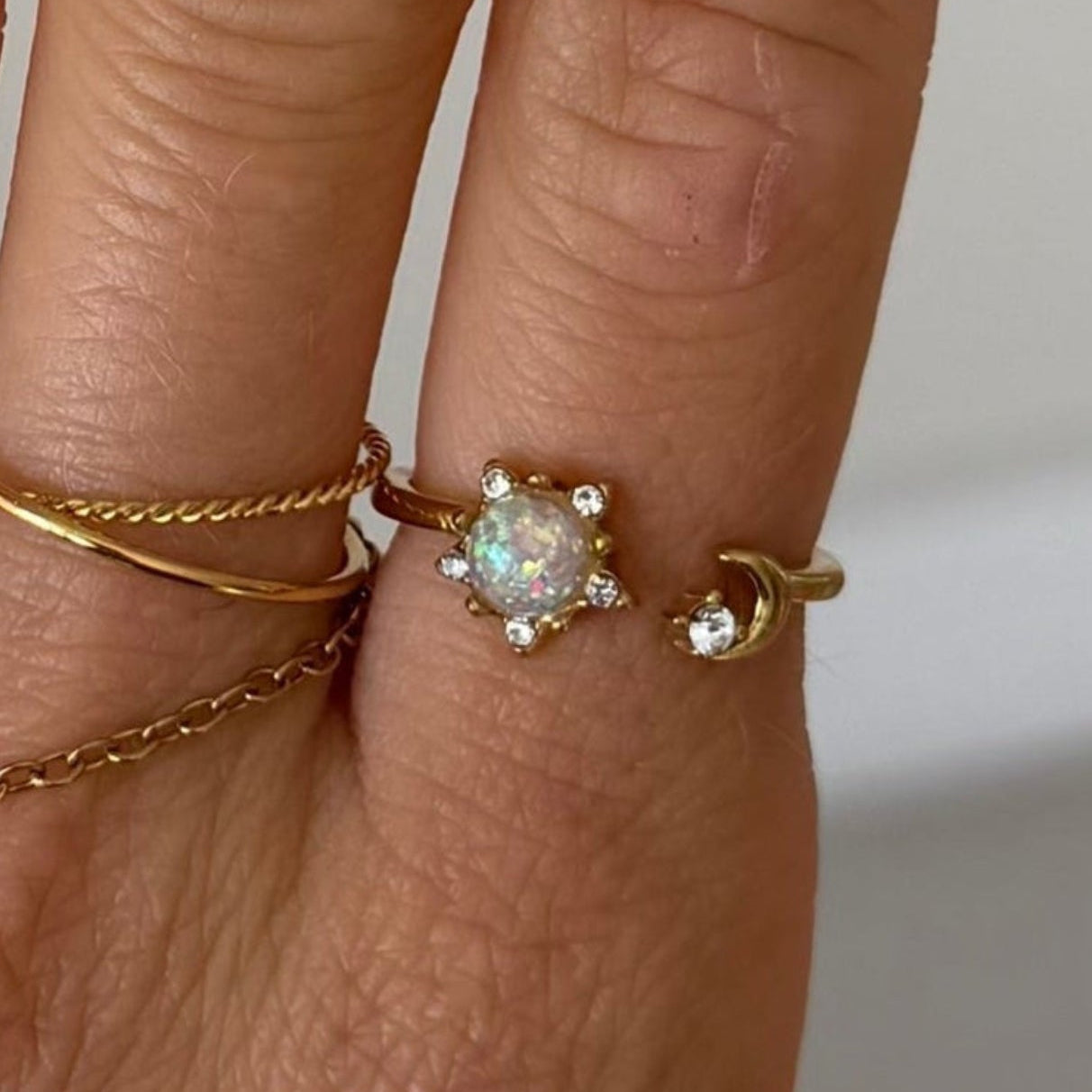 Moonkiss Ring - EVRYJEWELS