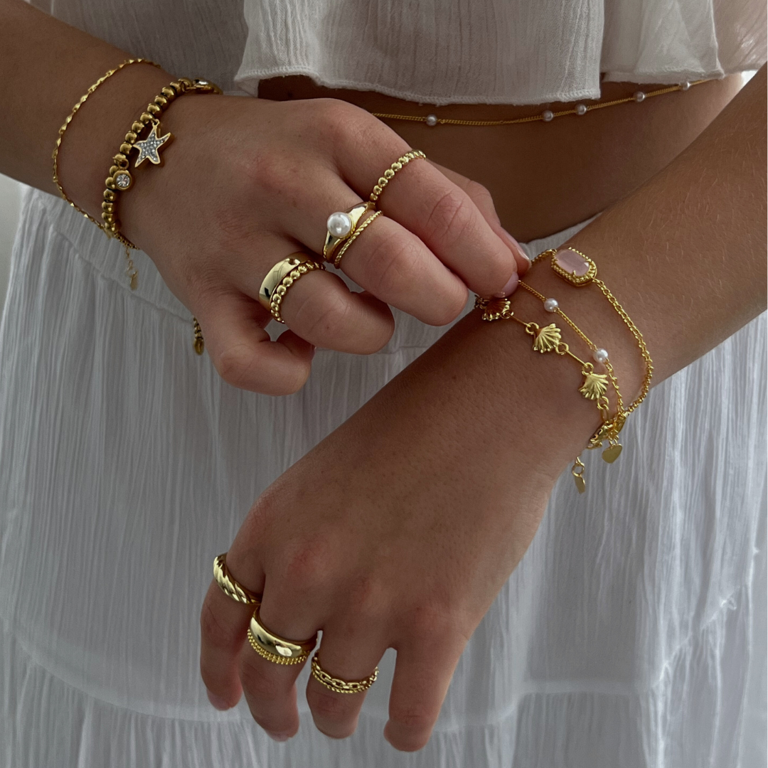 Buy 22KT Casting gold ladies bracelet 226VG2202 Online from Vaibhav  Jewellers
