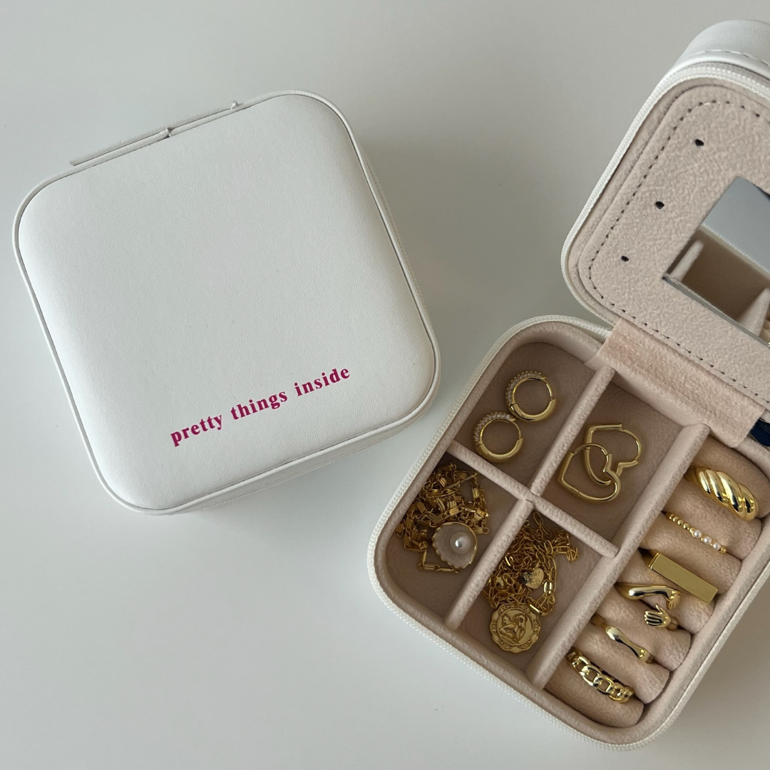 Pretty things inside necklace Clearance