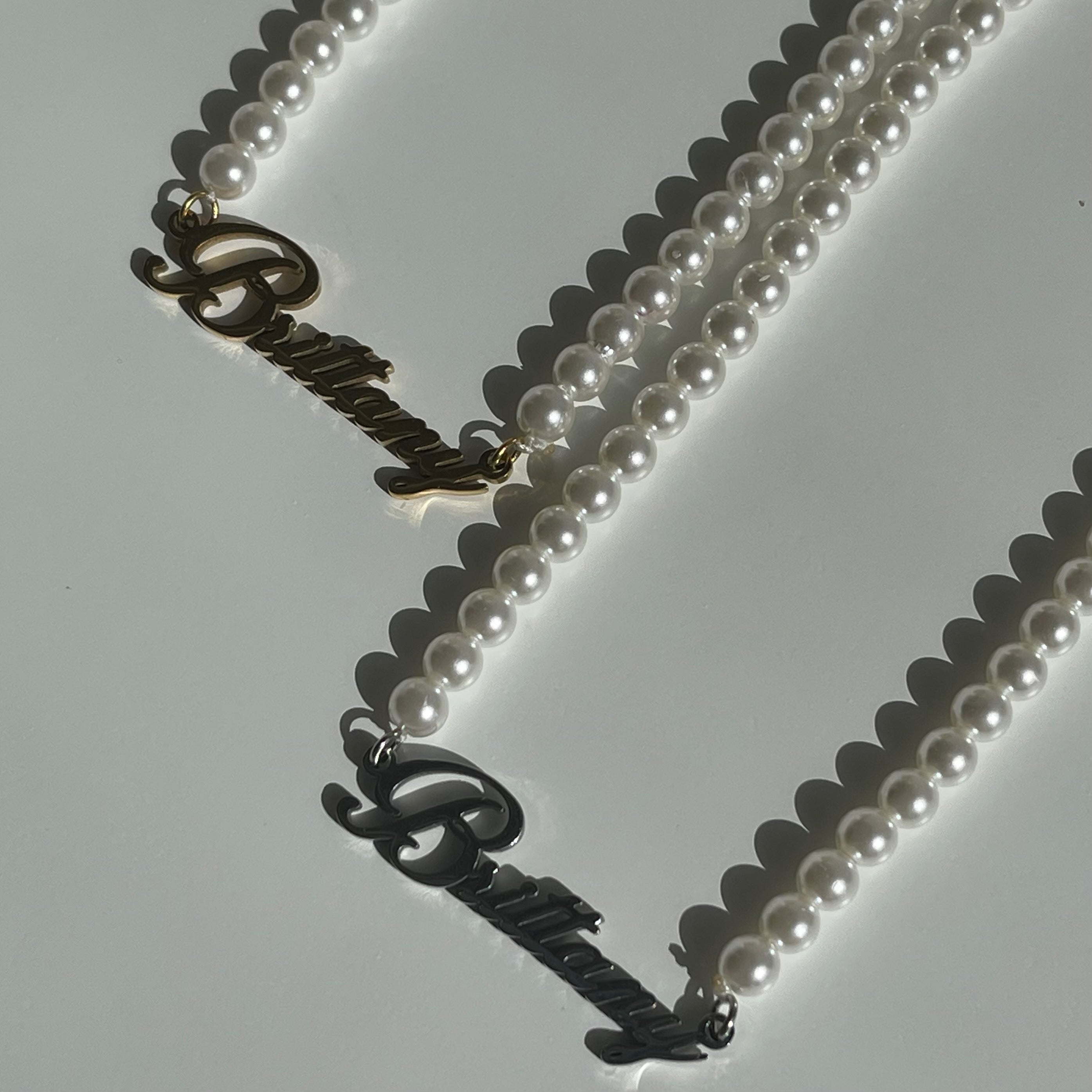 Collier en perles avec nom personnalisé